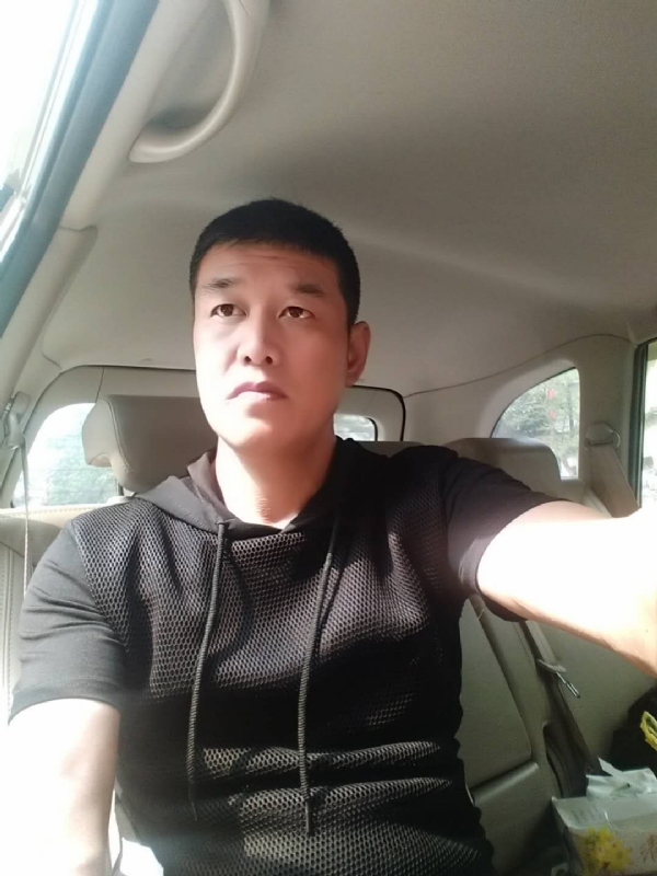 深爱的疯子的第一张照片--长泰相亲网