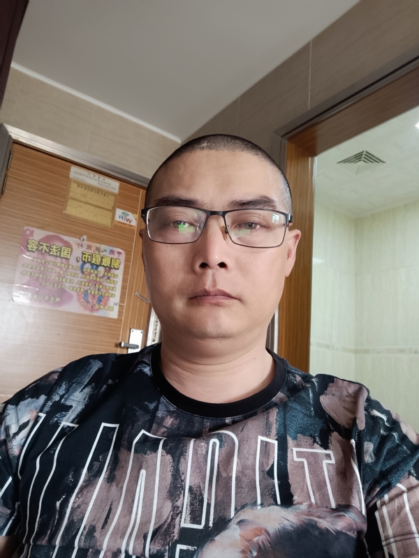 心梦无痕的第一张照片--长泰相亲网