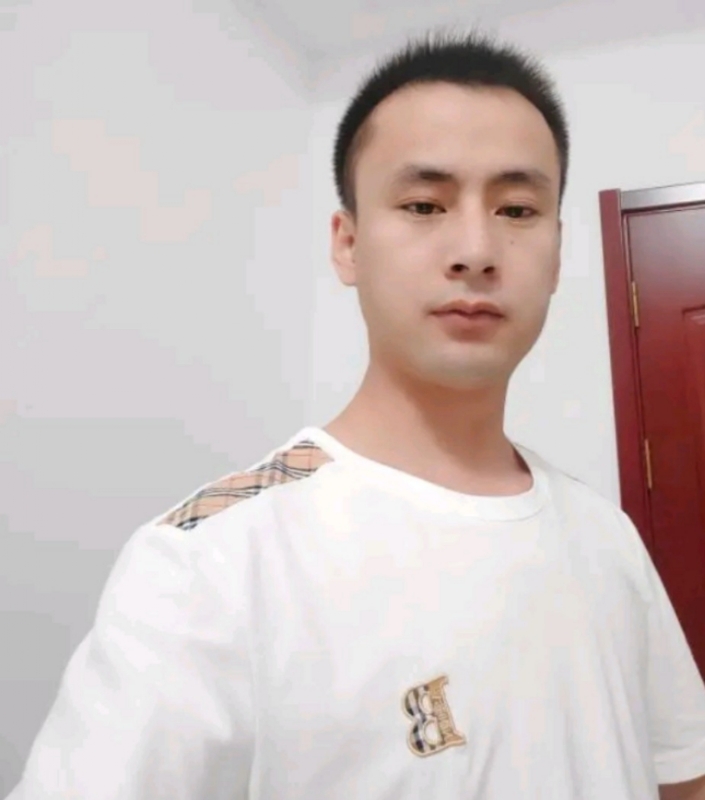 海阔天空的第一张照片--长泰相亲网