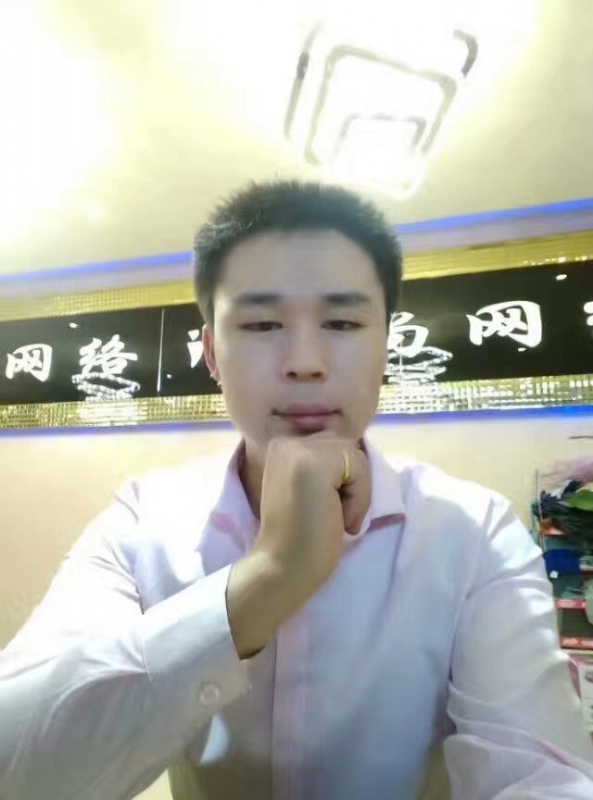 沉默寡言的第一张照片--长泰相亲网