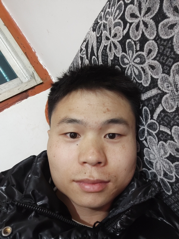 麒麟区幼儿园扛把子的第三张照片--长泰相亲网